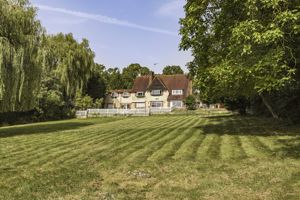 Photo 25- click for photo gallery